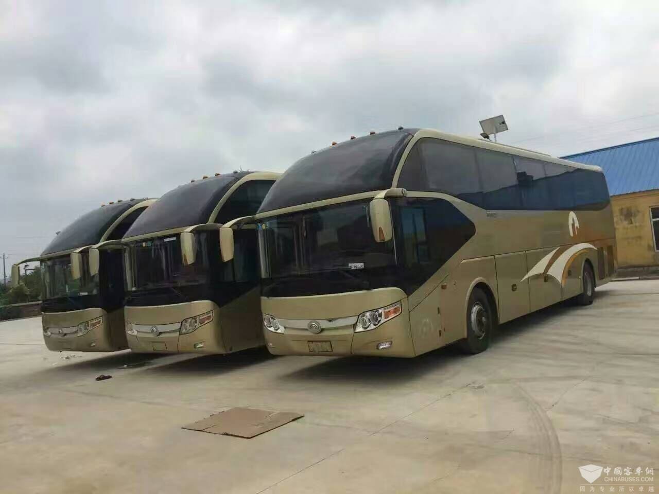 郴州租車(chē)包車(chē)45座商務(wù)旅游大巴車(chē)